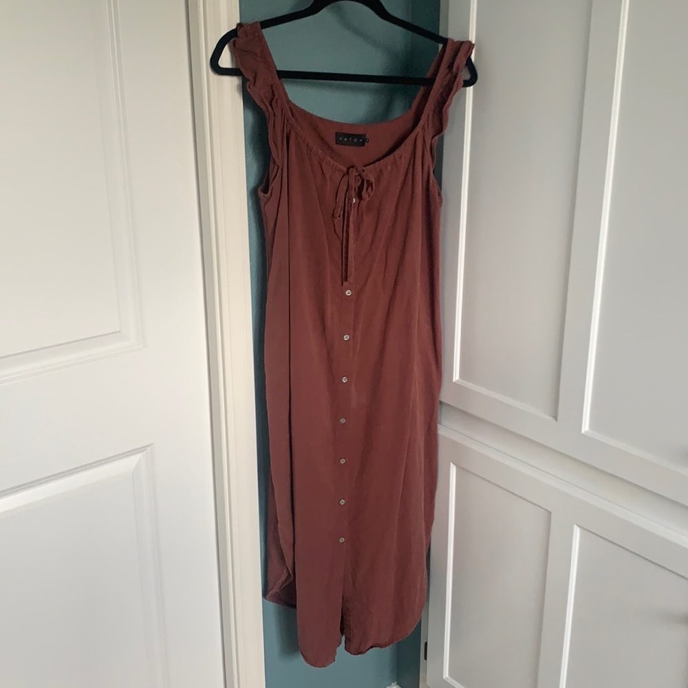 Hatch the Jenna ruffle dress in color rust ❤️‍🔥